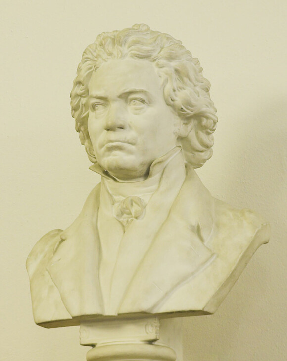 Büste von Ludwig van Beethoven, Berlin: Gebrüder Micheli, um 1900 (55 P 235)