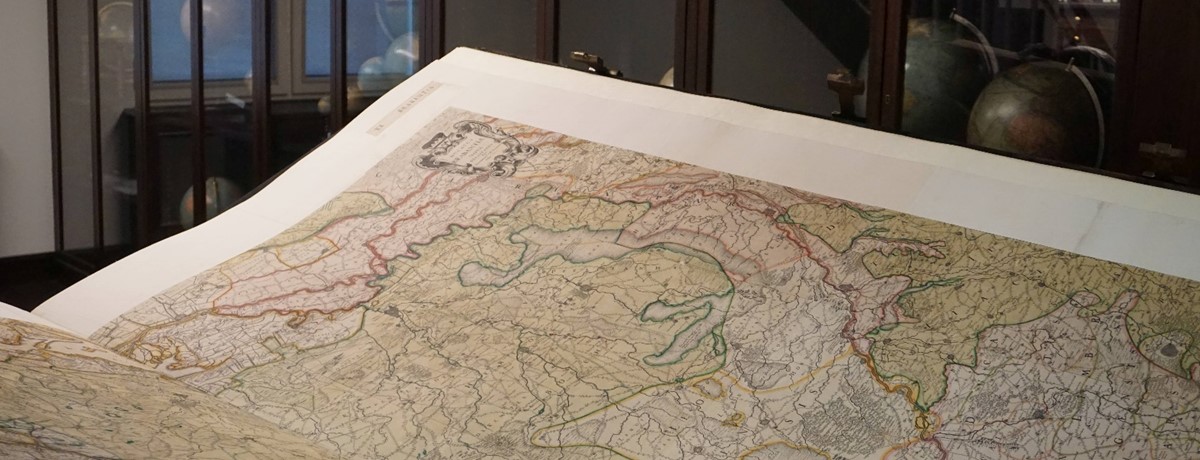 Aufgeschlagener Atlas des Großen Kurfürsten
