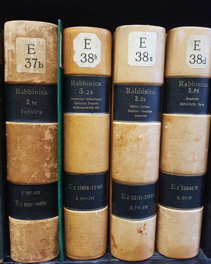 ARK-Bände aus dem Katalogteil Rabbinica · Judaica