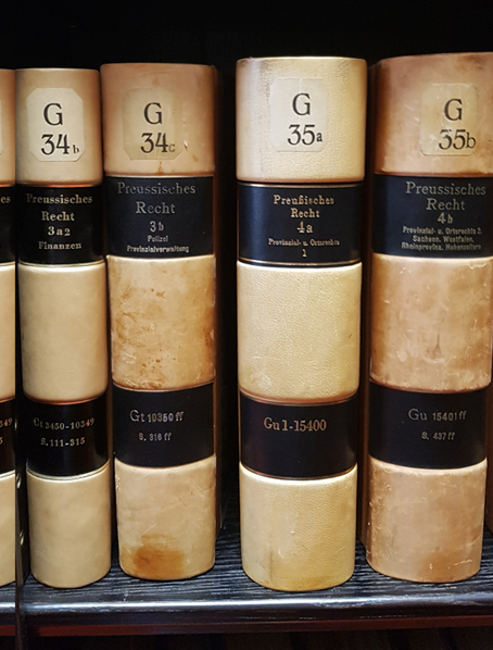 ARK-Bände aus dem Katalogteil Rechtswissenschaft